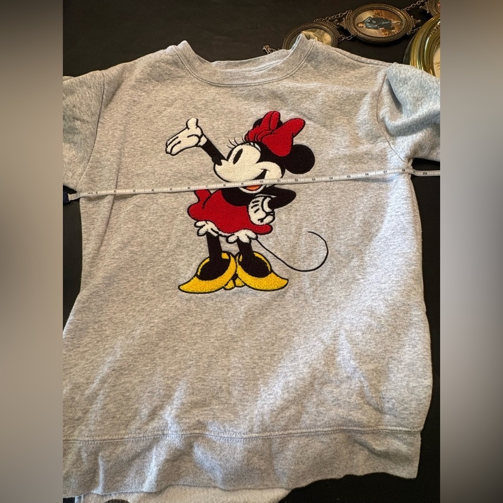 Disney Ladies Character Minnie MouseSweatshirt with Chenille Patch size M - Picture 9 of 12